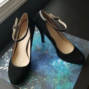 Black faux seude ankle strap heels